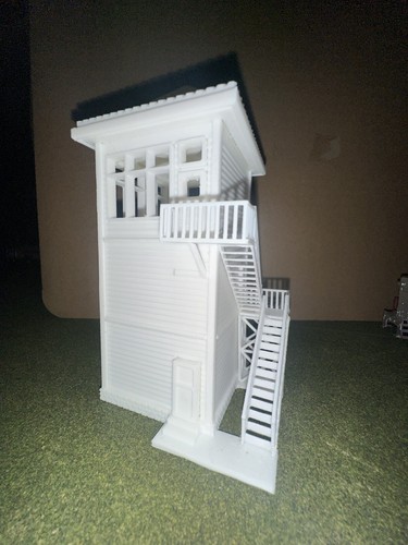 HO - Scale Signal Tower / Rail yard Train Control Building 1:87 White City Urban - Picture 17 of 18