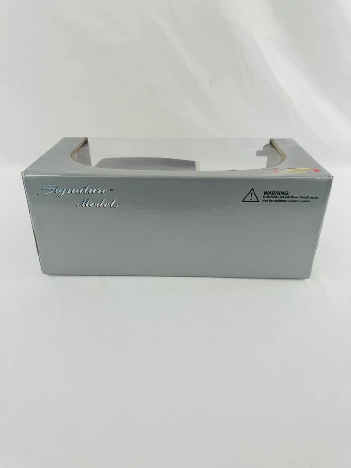 1931 FORD MODEL A DELIVERY PANEL TUDOR TRUCK  1:18 SIGNATURE MODELS - Image 3 of 4