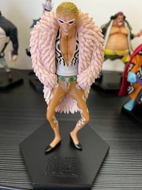 Lot 8 One Piece DX Seven Warlords of the Sea Shichibukai