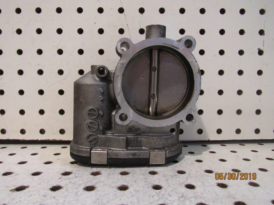 Cadillac STS 2006 06 conjunto de carrocería del acelerador THB kilometraje desconocido OEM Foto 2 de 4