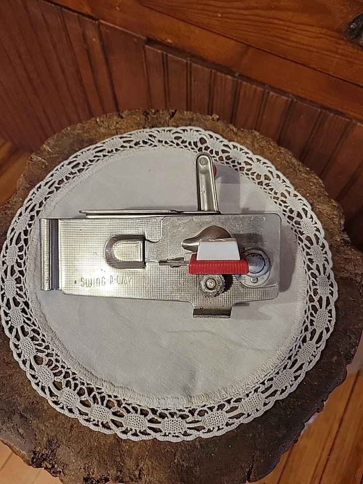 Vintage Swing Away Wall Mounted Can Opener (wall mount missing) - Image 3 of 3