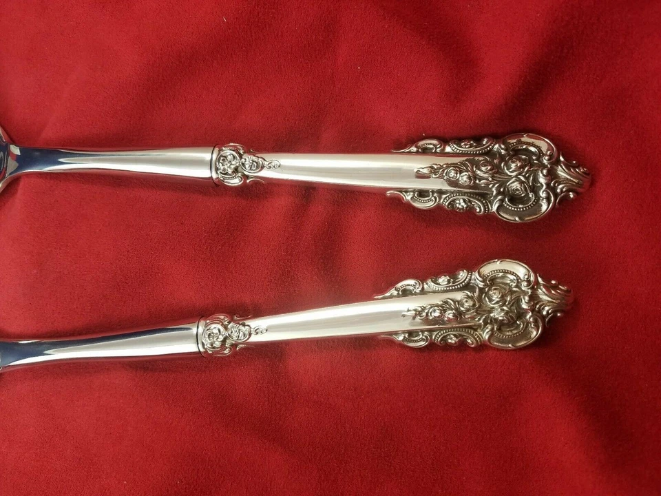 Juego de servidores de ensaladas grandes barrocas de Wallace con mango de plata esterlina hechos a medida Foto 2 de 3