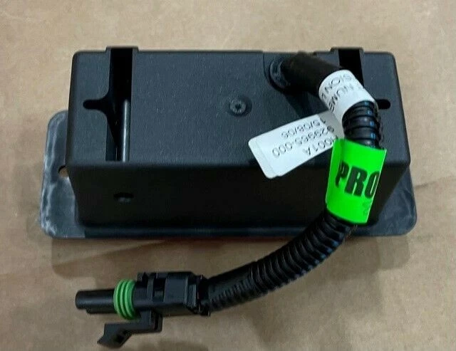 FITS * 2007-2010 HUMMER H3, H3T REAR FOG LIGHT 15823383 - NEW OEM - Image 3 of 4