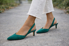 Ann Taylor Green Suede Slingback Heels Womens 6.5M Pointed Toe Kitten Heel Pumps