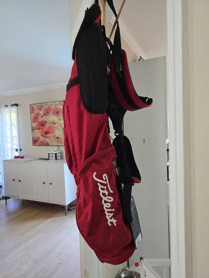 Titleist Carry Golf Bag 2-way Devider, Red & Black, Gently Used - Image 3 of 4