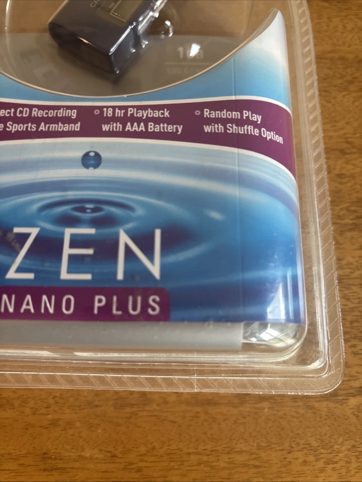 Creative ZEN Nano Plus FM Radio Voice Recorder 1GB MP3 Audio Player Blue New - Image 3 of 4