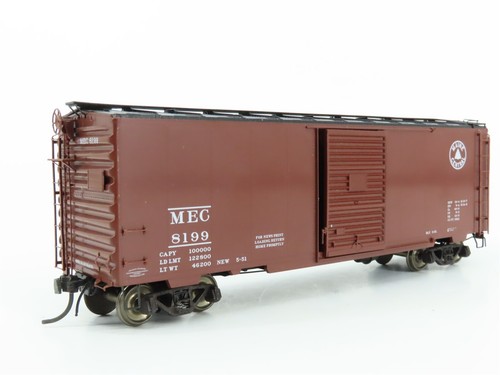 HO Scale Kadee 4805 MEC Maine Central 40' Boxcar #8199 - Picture 4 of 14