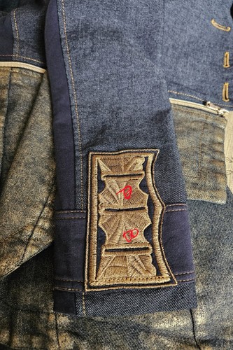 ELISA CAVALETTI 2 in 1 Blazer-Jacket-Tailcoat Denim with Gold Spraying and Decor - Picture 21 of 21