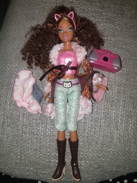 2004 My Scene Barbie Westley Masquerade Madness. MINT. Missing Some Accessories. 2004 My Scene Barbie Westley Masquerade Madness. MINT. Missing Some Accessories.