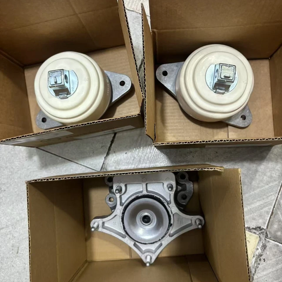 3X OEM Engine mounts For Mercedes-Benz W212 E550 E63 AMG W218 CLS63 AMG - Image 4 of 4