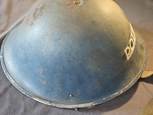 British Turtle Shell Police Helmet 1953 Korean War Era USED HISTORY OG WORN - Imagen 8 de 20
