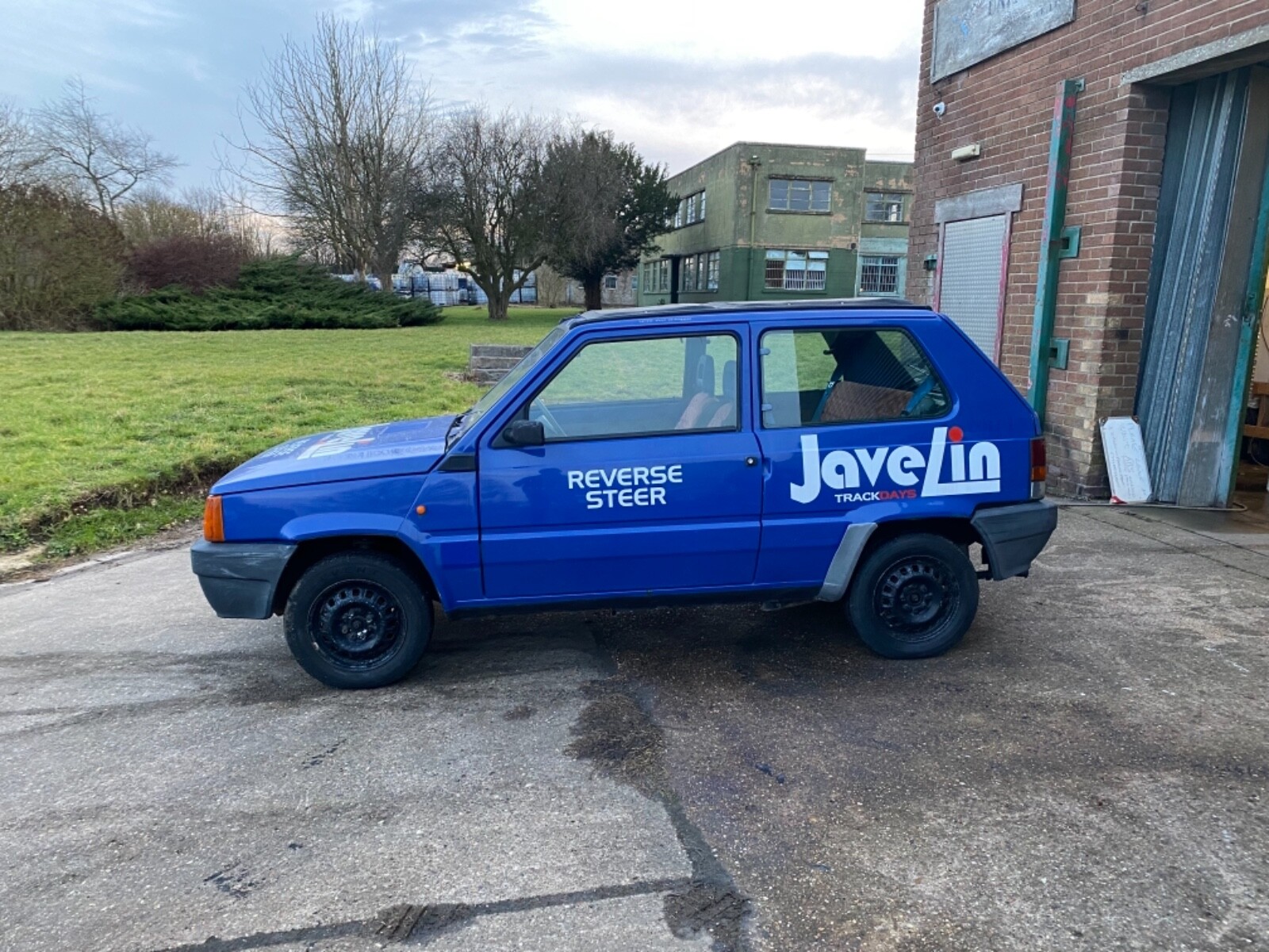 Image 01 - Fiat-Panda-reversed-steering