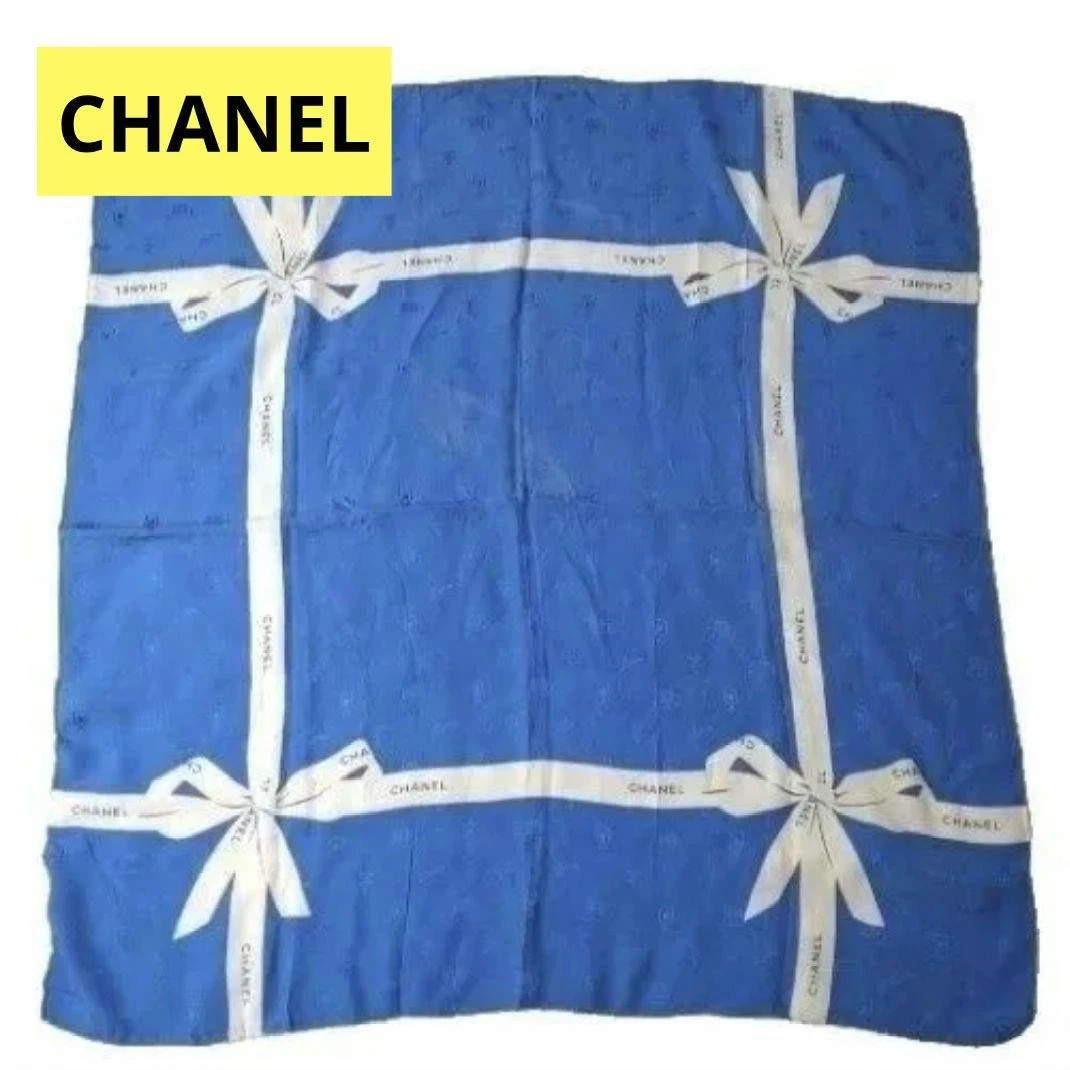 CHANEL foulard soie bleu blanc ruban vintage mode femme 33,86x35,43 pouces
