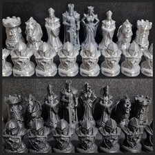 Medieval Knight Chess Pieces Set – 32 Pieces, Plastic figures, Detailed Design