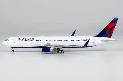 #ad 17001 NG 767 300ER 1 400 Model N174DN Delta Air Lines $65.98