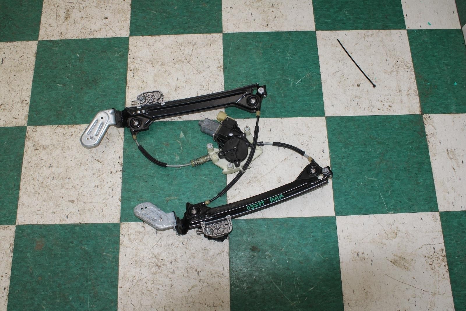 Maserati Ghibli 2014-2022 Rear Right Window regulator
