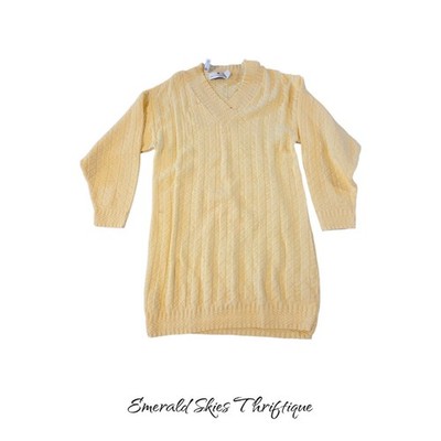 Vintage Saks fifth Ave sweater dress, nwt. Size  small. Free ship