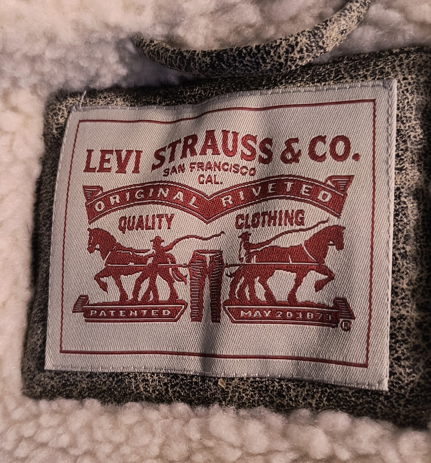 Men's Medium Levi's Faux Leather Shearling Fleece-Lined Trucker Jacket - Grey thumbnail 4