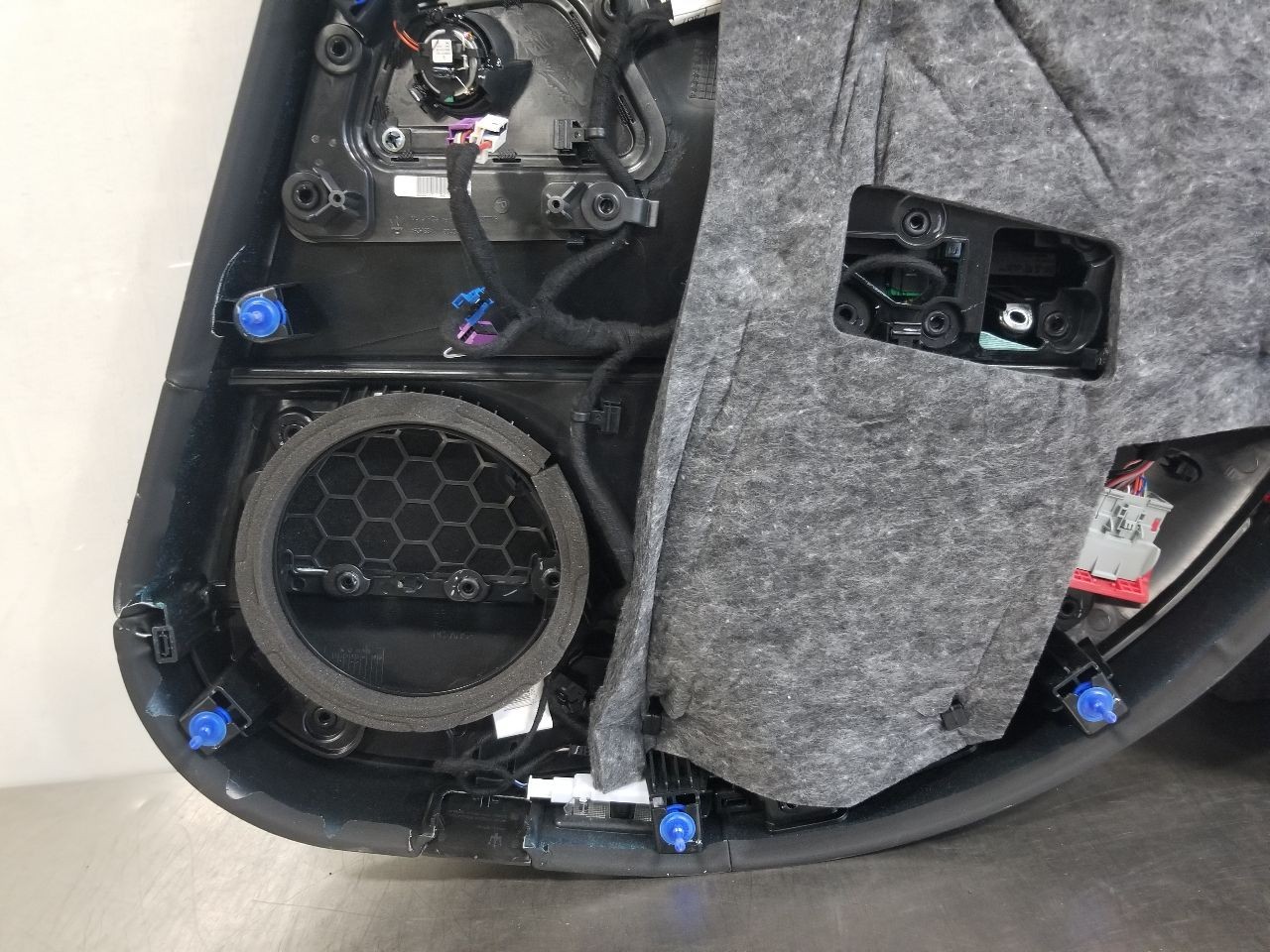 Maserati Levante 2022-2022 rear/left Door panel