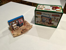 1998 BRIO Wooden Railway System Richard Scarry's BUSYTOWN Grocery Store 32532