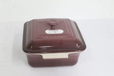 Le Creuset Stoneware Classic Square Baking Dish 23cm  3L with Lid FIG