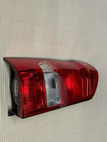 New original Mercedes-Benz VITO W447 REAR LEFT TAIL LIGHT A4478200064 GENUINE - Picture 6 of 8