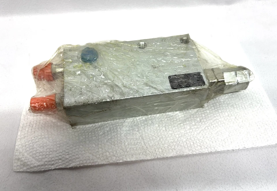 Válvula de control accionada hidráulicamente John Deere AT502554, R930081427, nueva Foto 2 de 4