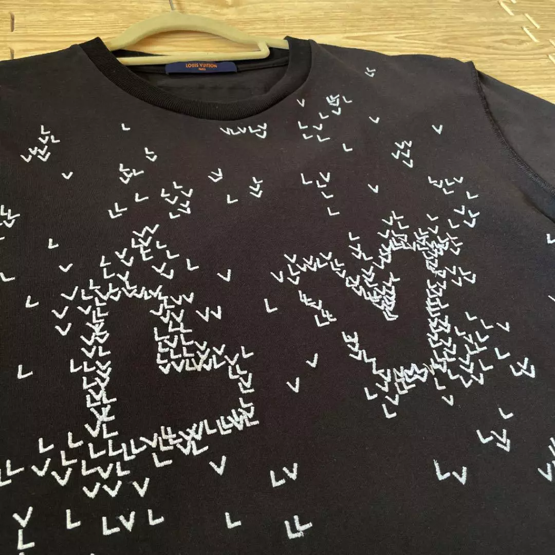 MEN LOUIS VUITTON T-SHIRT LV PLANES PRINTED