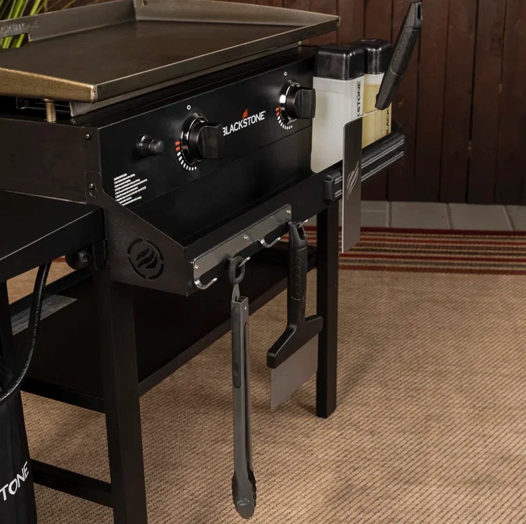 Chapa Blackstone 28" com prateleira frontal e capa macia - Imagem 2 de 4