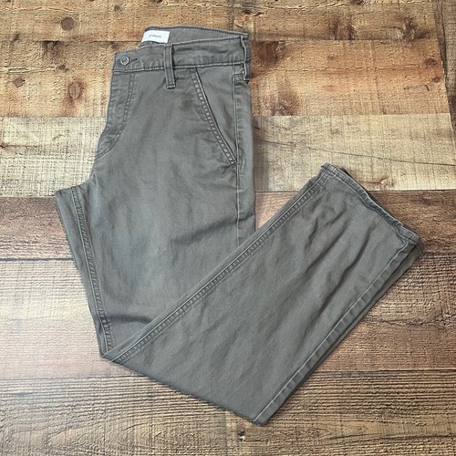Signature Levi Stauss Co Men s Gray S67 Athletic Casual Jeans Sz 30 X 30 eBay