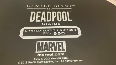 DEADPOOL on VESPA Gentle Giant 1/6 Statue with flaws. Read the ad