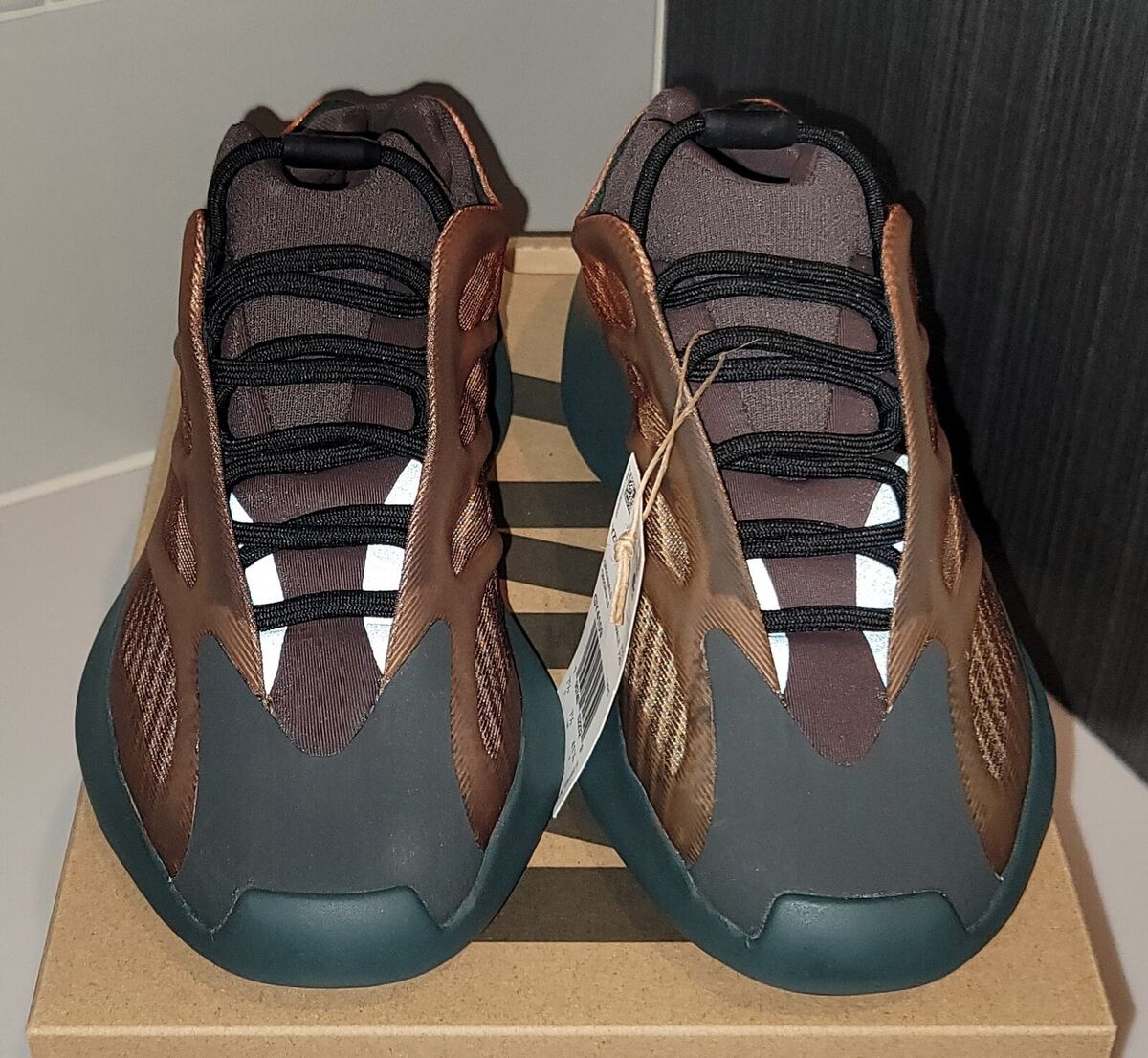 adidas Yeezy 700 V3 Copper Fade (Size 8) - 2021 YZY SUPPLY adidas Yeezy 700 V3 Copper Fade (Size 8) - 2021 YZY SUPPLY