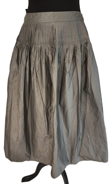 Women's size 10-12 grey pleated skirt made by Sportscraft