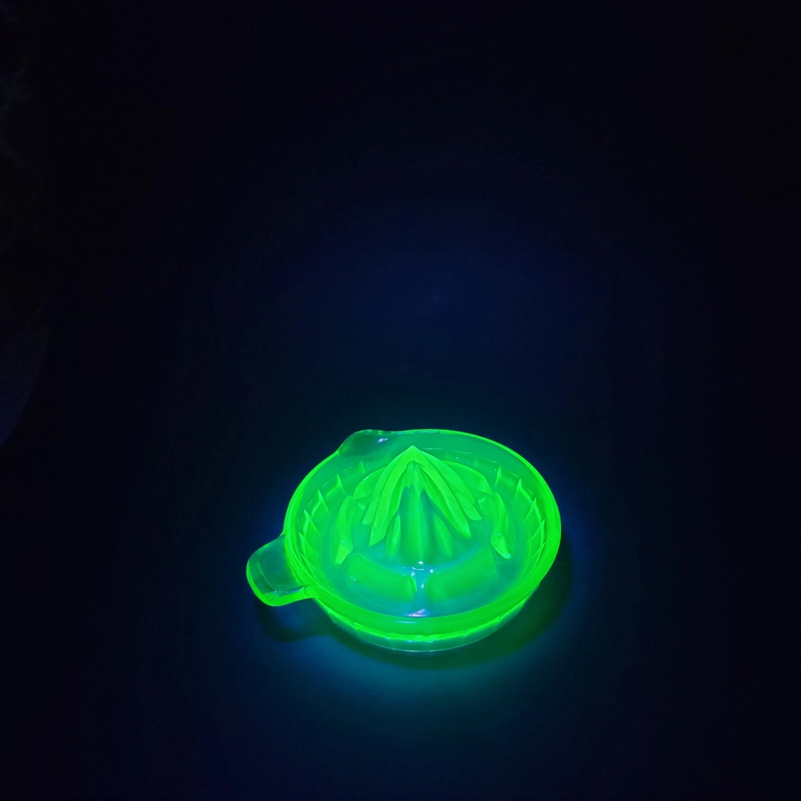 Uranium Glass Depression Glass Green Citrus Reamer Juicer 6" UV Glows Green VTG