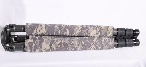 Gitzo GT3530LS Long Systematic 6X Carbon Fiber Tripod W/ Lens Coat camo pads