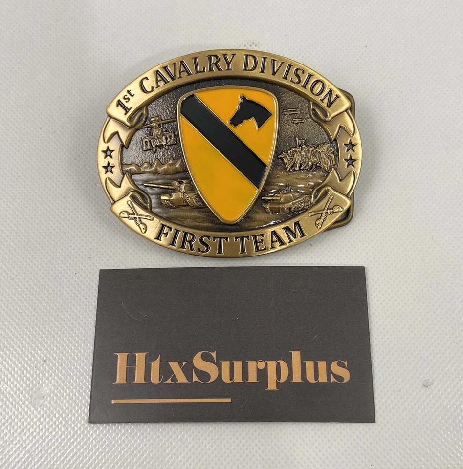🌟1ª División de Caballería del Ejército de los Estados Unidos, insignia First Cav, hebilla de cinturón de latón macizo Foto 2 de 4