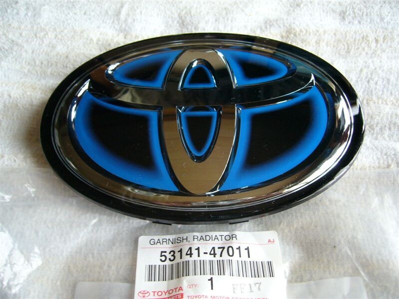 TOYOTA PRIUS ZVW30 10-15 Genuine Emblem For vehicles with TOYOTA PRIUS ZVW30 10-15 Genuine Emblem For vehicles with