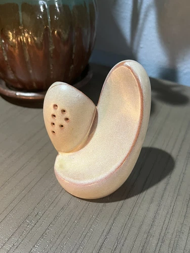 Vintage Frankoma Pottery Lazy Bones Lazybones Salt Pepper Shaker  Tan 3"