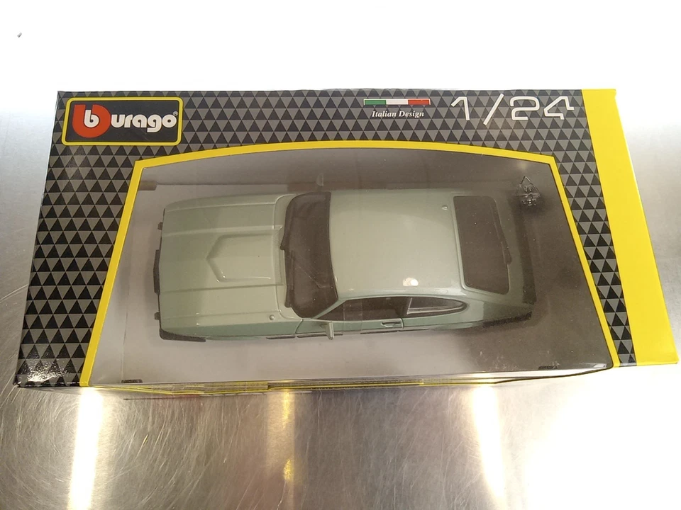 FORD CAPRI 1982 BURAGO ESCALA 1/24 - NUEVO Modelo Diecast Foto 2 de 4