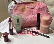 Clinique x Drawbertson Limited-Edition Makeup Case W/ 6piece Travel Set C3