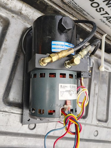 Adec Dental Chair Hydraulic Motor, Capacitor Assembly - Picture 13 of 16