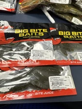 Big Bite Baits Smallie Smasher 4.5" (3 Packs Of 10) Green Pumpkin Purple Flake