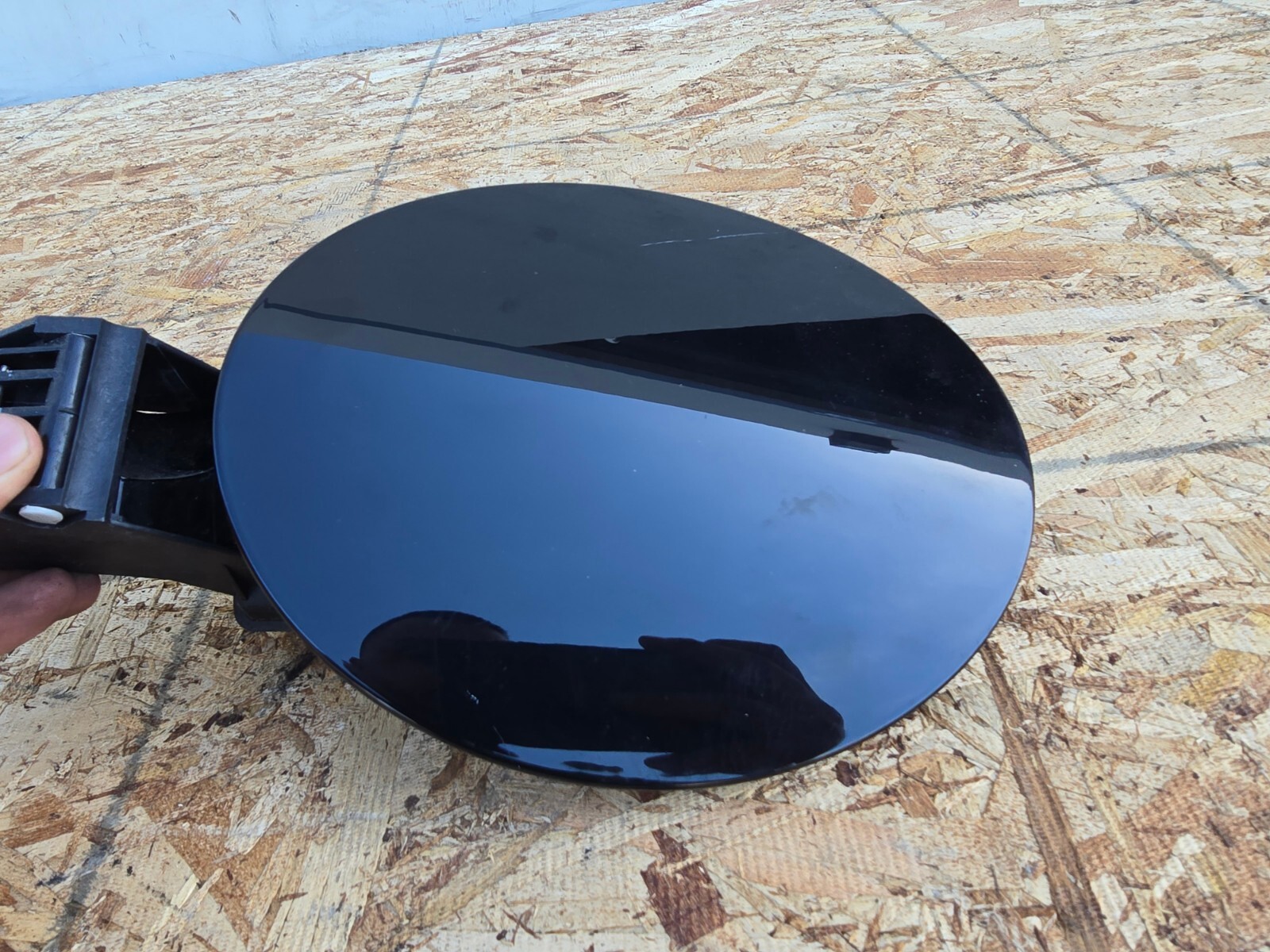 FUEL GAS TANK LID DOOR COVER OEM 08-19 MASERATI GRANCABRIO GRANTURISMO M145
