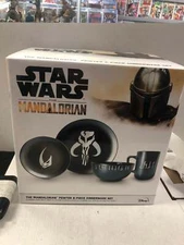 Ukonic STAR WARS THE MANDALORIAN 8 PIECE DINNERWARE SET