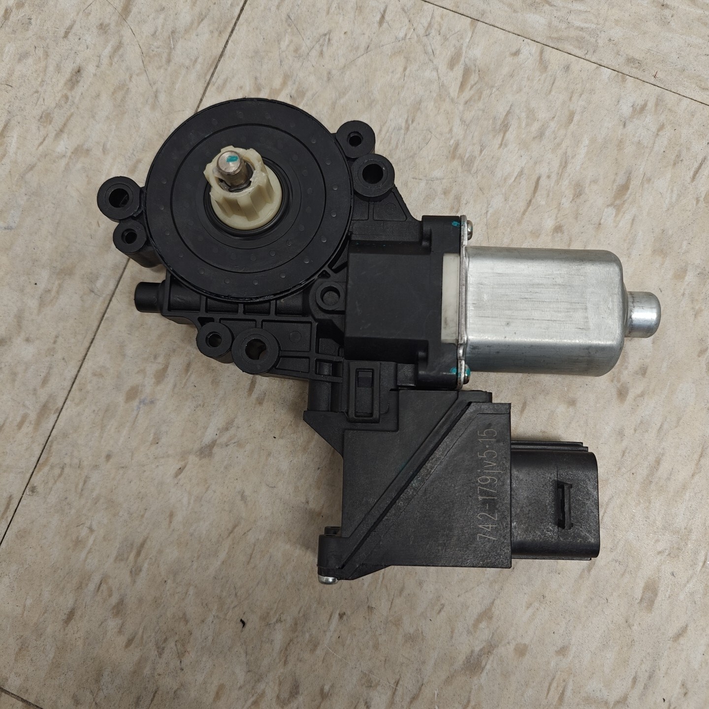 Front Right Power Window Motor For Ford Expedition 2010-14 Navigator 2010-17