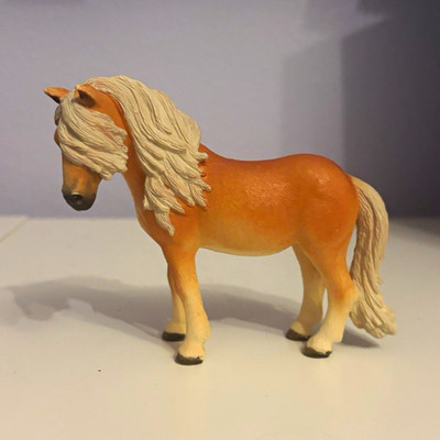 Schleich Palomino Icelandic Pony Mare With Long Mane Model Horse