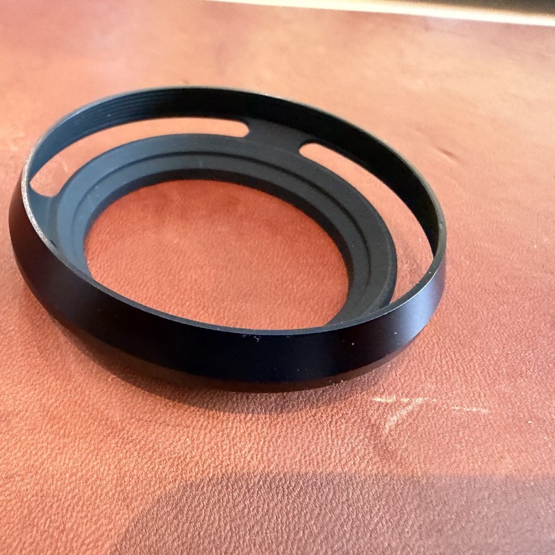 Genuine Leica Vented Lens Hood for 35mm f/1.4 Summilux-M Lens, Black Excellent +