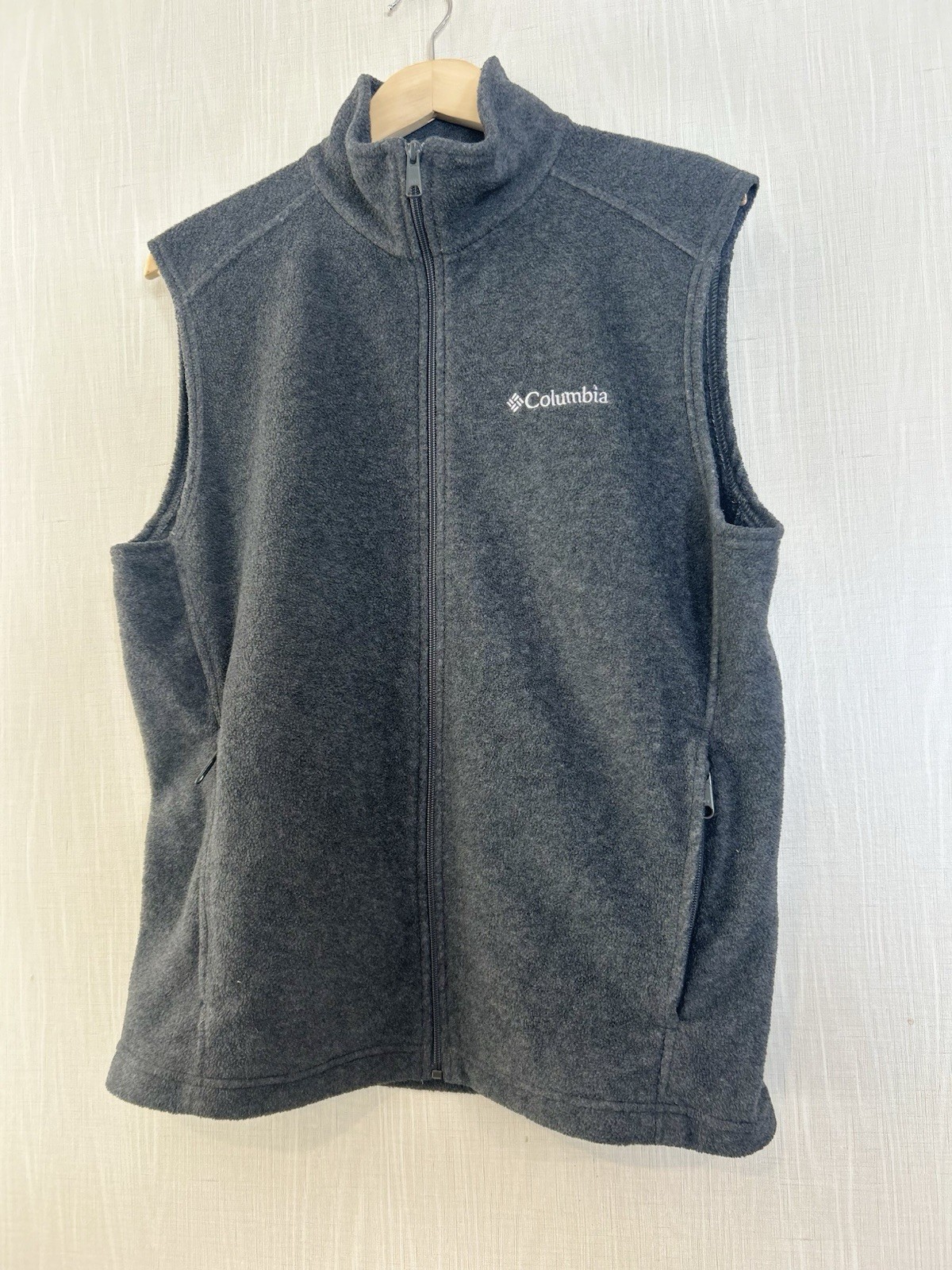 Columbia Vest Men's Size Medium Fleece Full Zip Black Embroidered Logo
