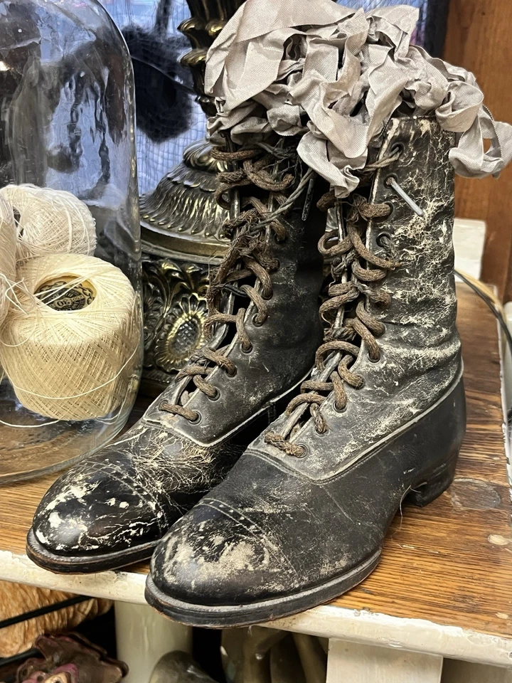 1800s Teen Smaller Victorian Boots Lace up Up Leather Shabby Chic Decor - Image 2 of 4