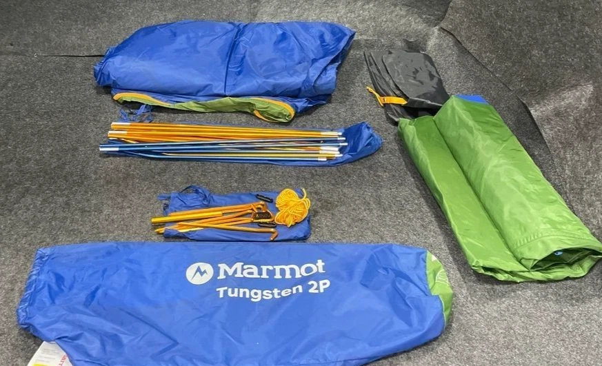 NEW Marmot Tungsten 2P 3 Season Tent M12305-19630 w/Footprint Foliage/Dark Azure
Opens in a new wind